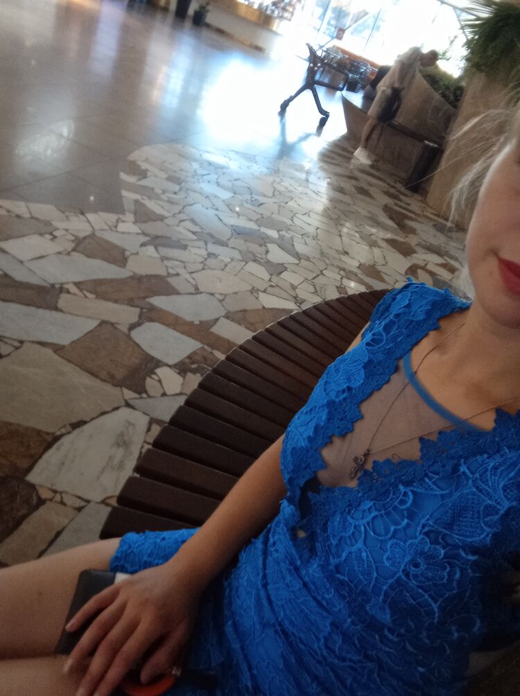  45454718  Irina, 24 ,    