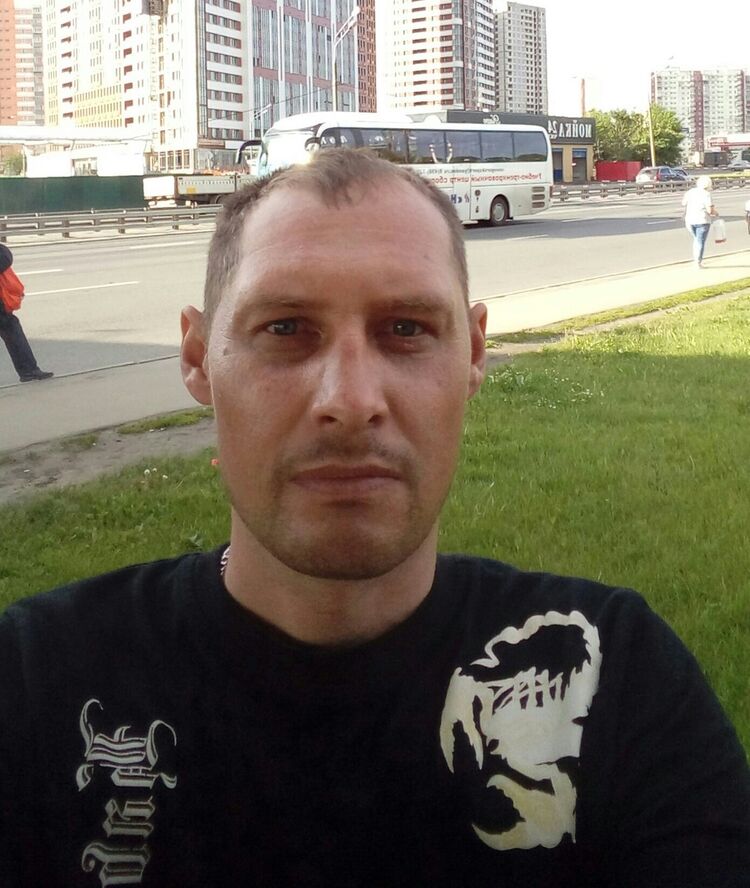  9749378  , 42 ,    
