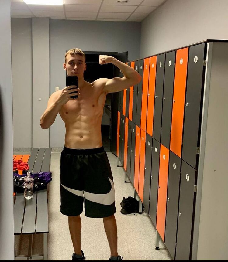  ,   , 28 ,   ,   