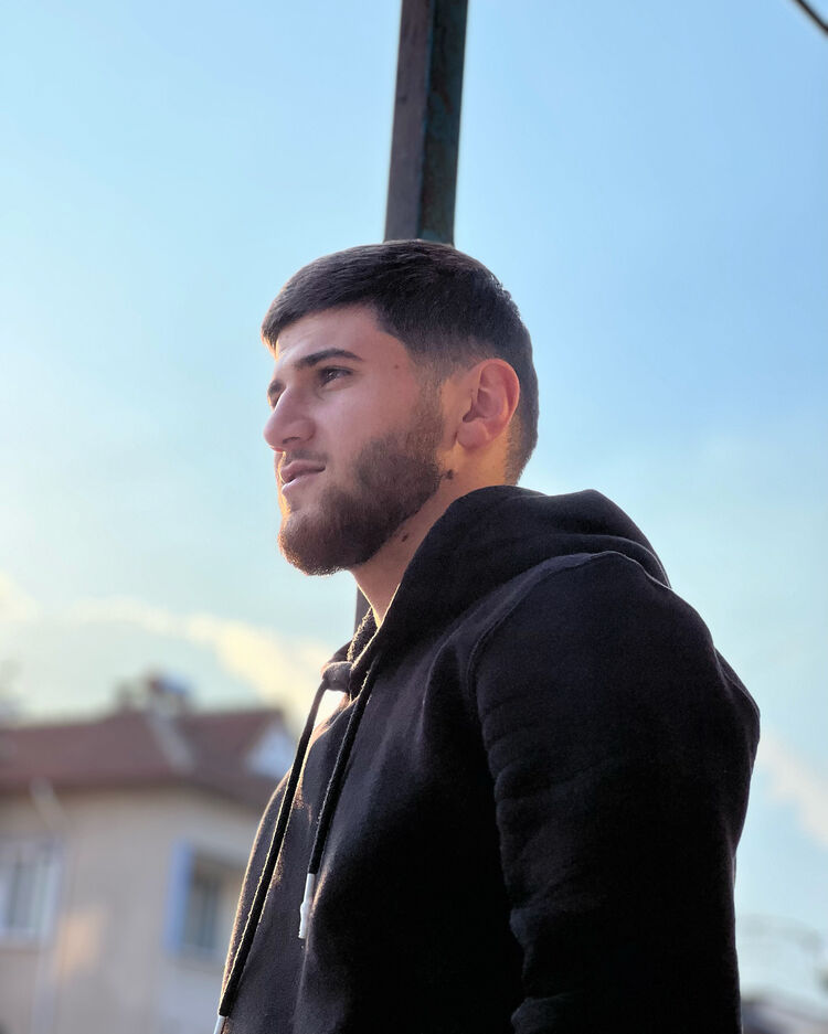 ,   Anvar, 27 ,   ,   