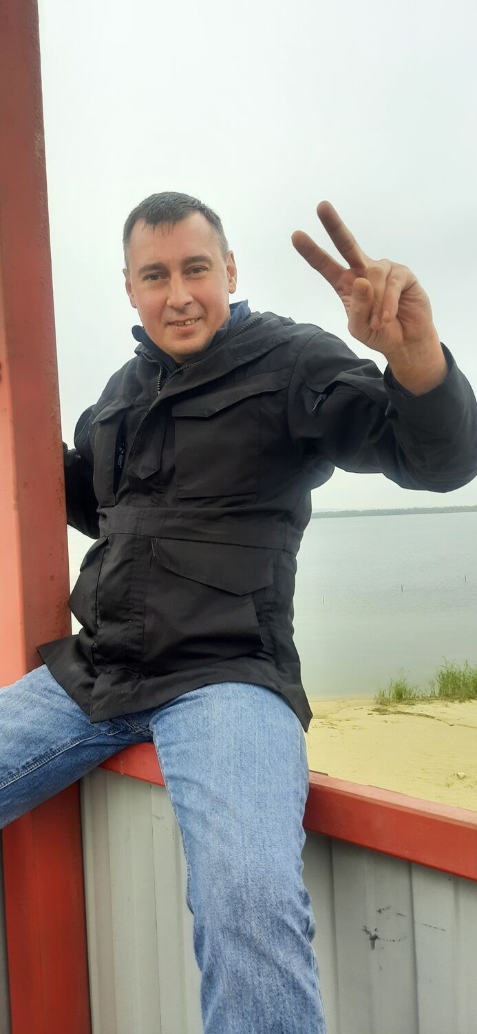  ,   Denis, 41 ,   ,   