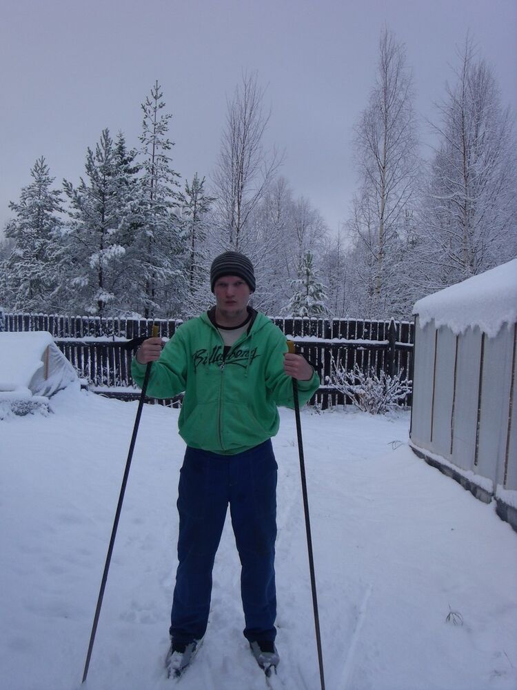  10736888  Aleksandr, 32 ,    