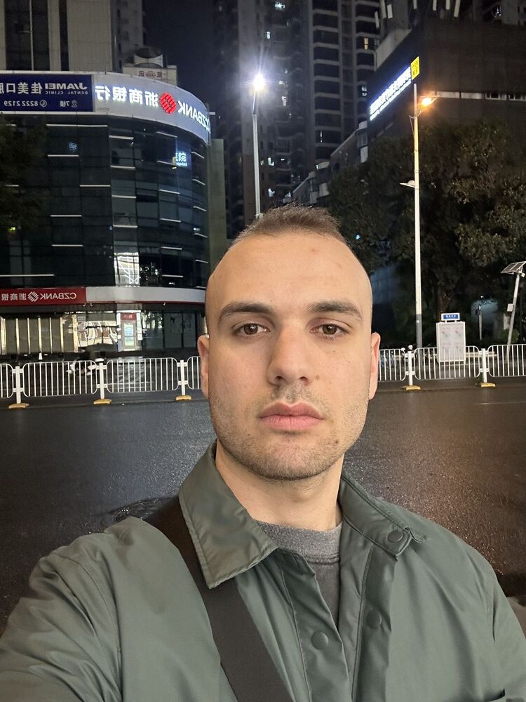  43950288  Mehmet, 26 ,    