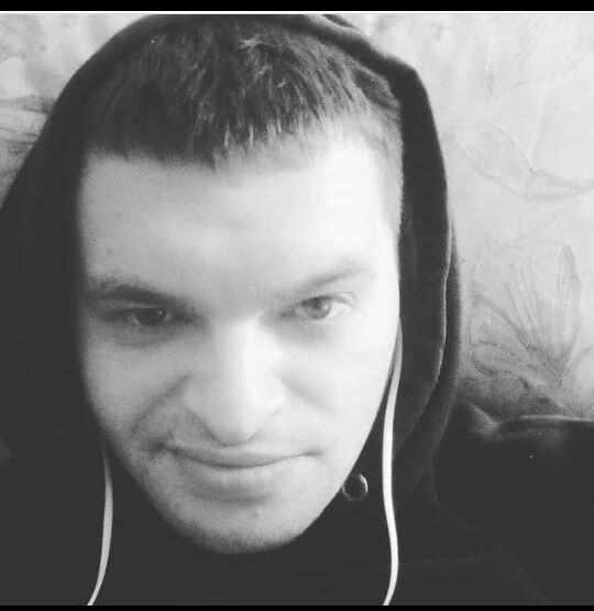  27274798  Georgiy, 35 ,    