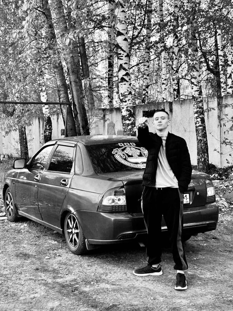  ,   Dima, 22 ,   ,   