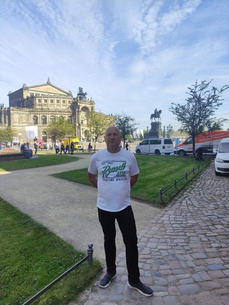  53017608  , 64 ,    Louny