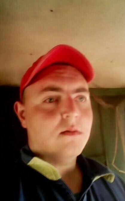  24708358  Mikhail, 27 ,    