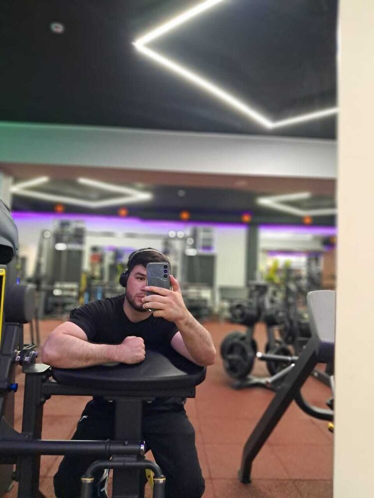  52323948  , 24 ,    