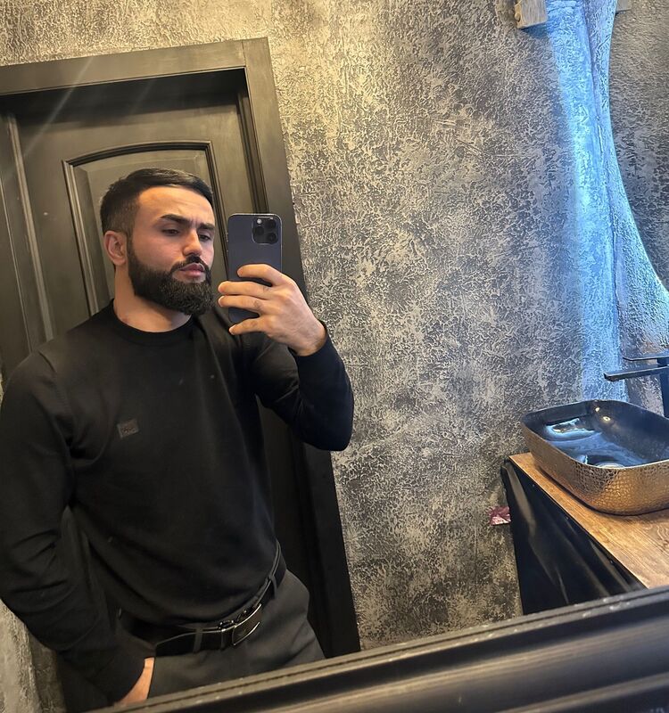  52927318  , 28 ,    