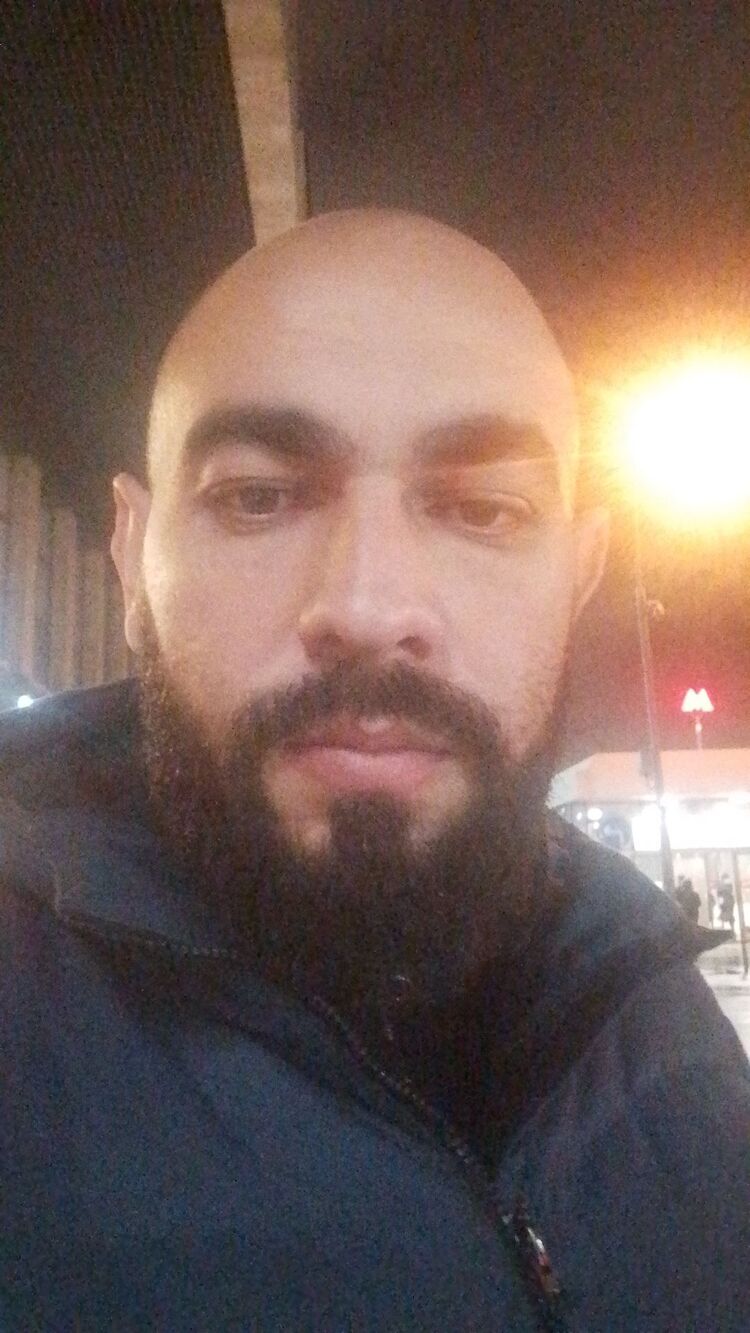  38589568  Zaur, 33 ,    