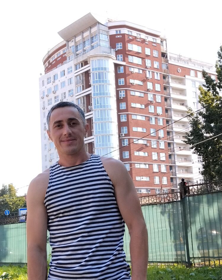  37214188  Oleg, 36 ,    