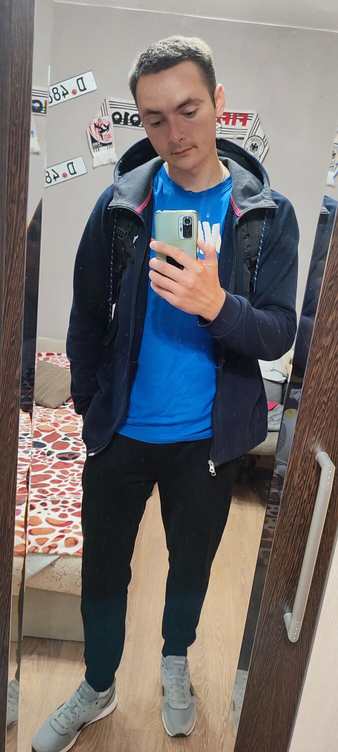 45837428  , 27 ,    -