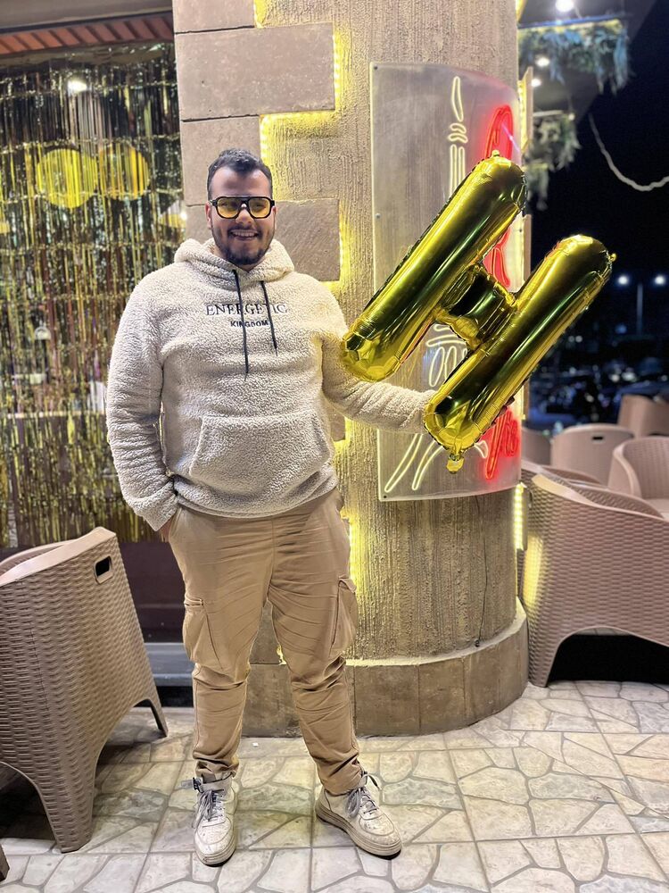  ,   Hussein, 24 ,   ,   , c , 