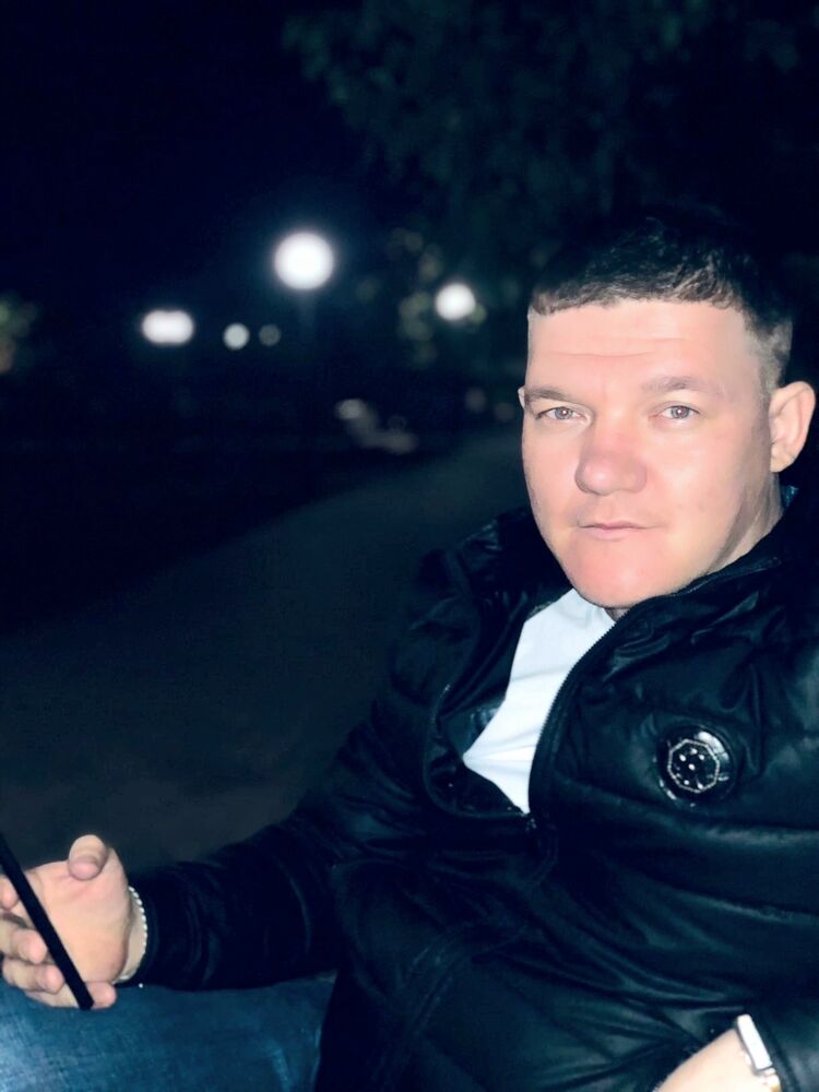  30161928  Aleksei, 34 ,    