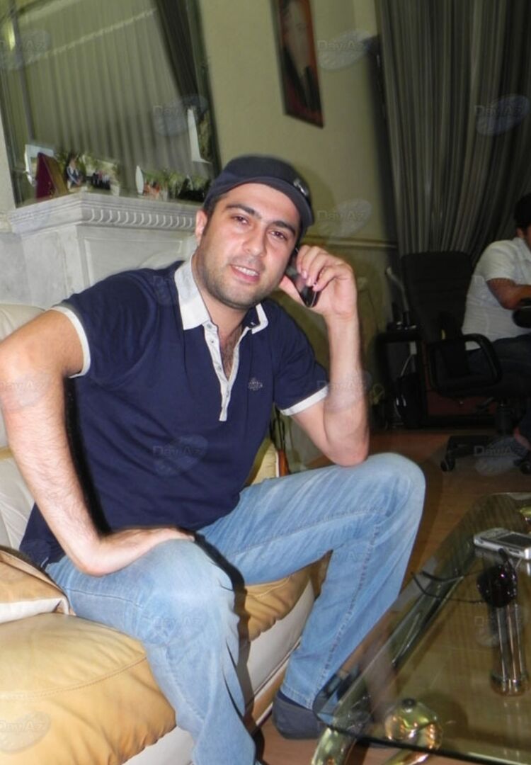  42014098  Kamil, 43 ,    