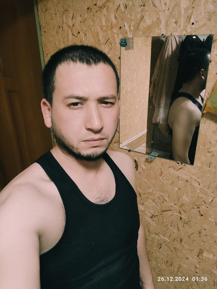  49045268  Ali, 34 ,    