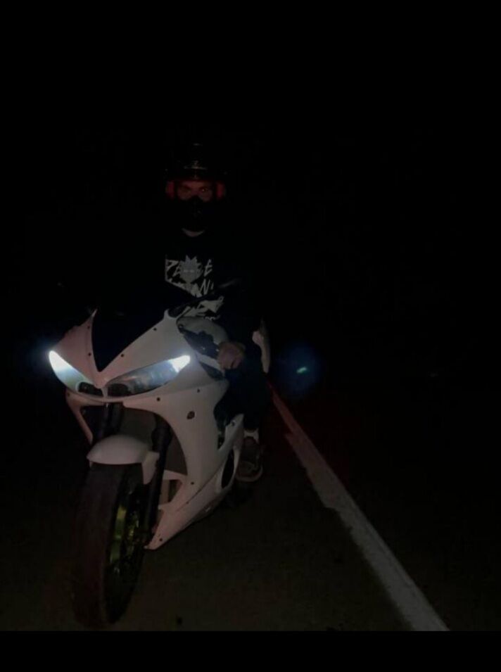  38030858  Ivan, 25 ,    