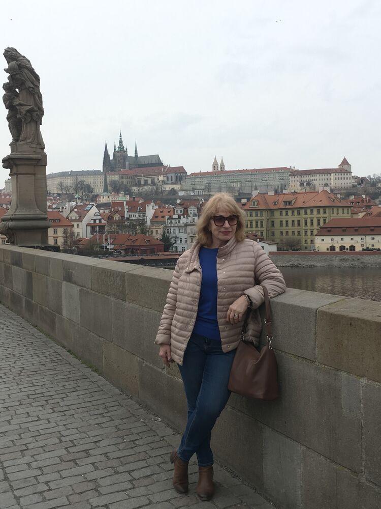  46862508  Irina, 63 ,    Praha