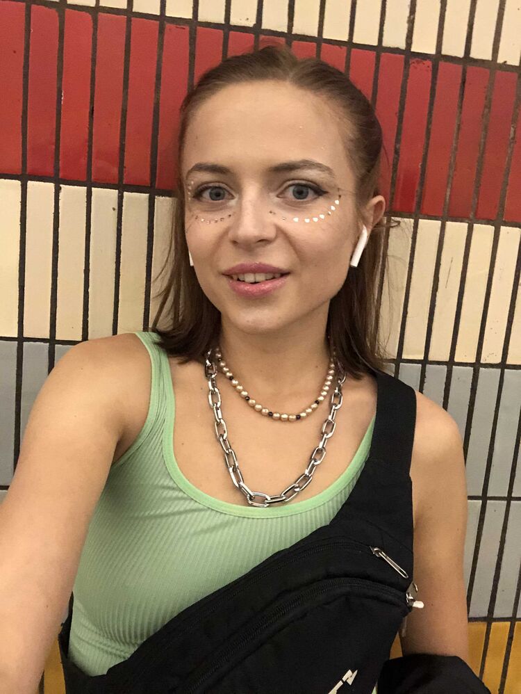  ,   Alia, 30 ,   ,   