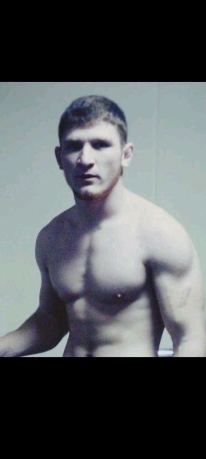  ,   Mans, 32 ,   ,   