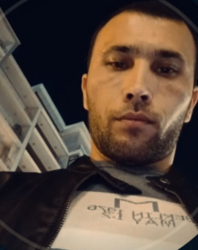  51643558  Odilovich, 33 ,    