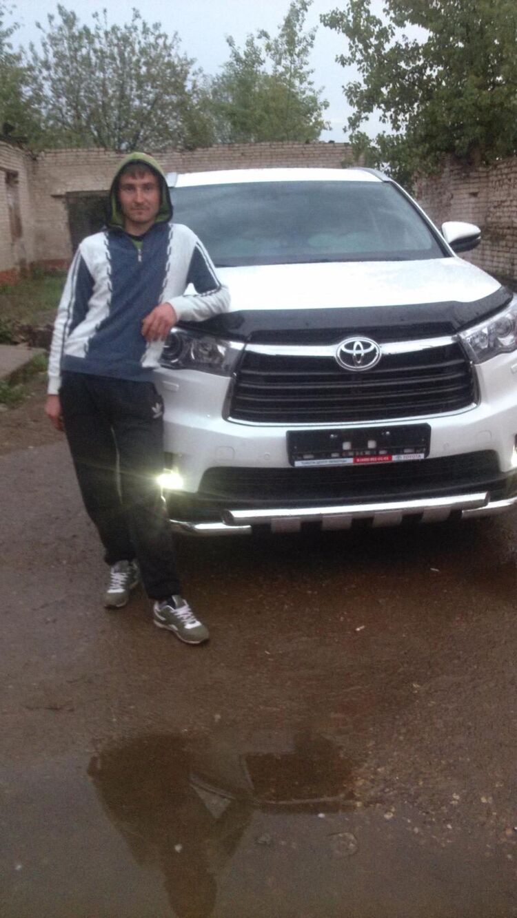  24342548  Vasili, 34 ,    