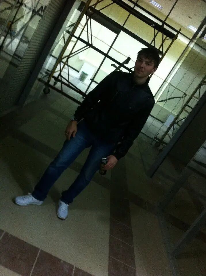  44537628  , 32 ,    