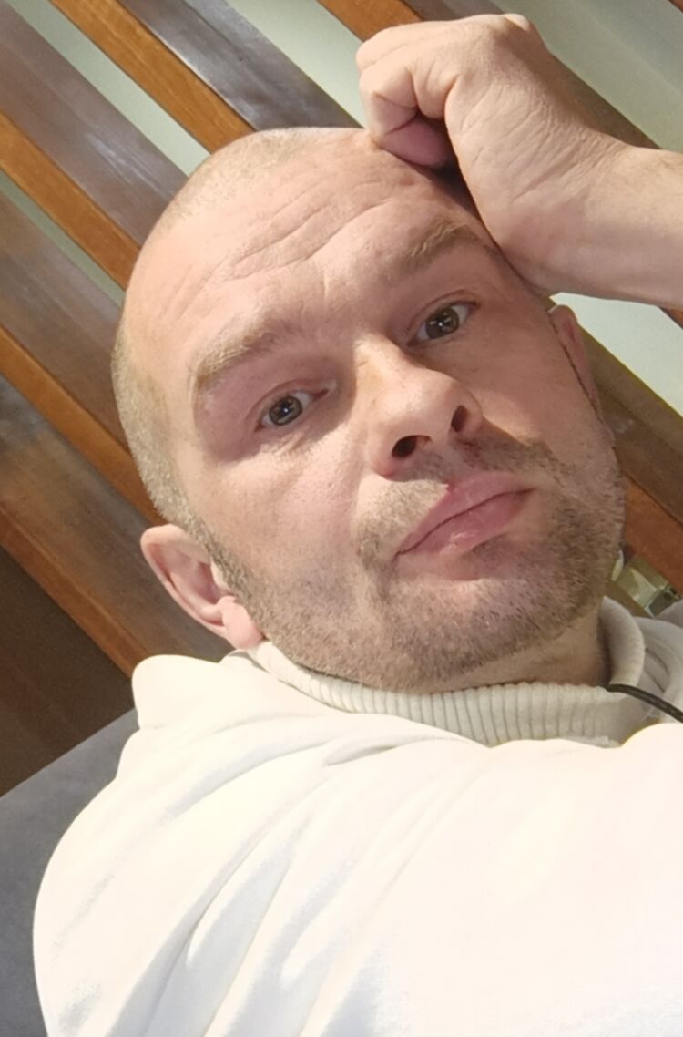  49288338  , 42 ,    