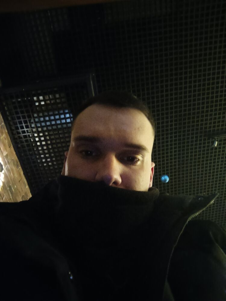  40008138  , 23 ,    