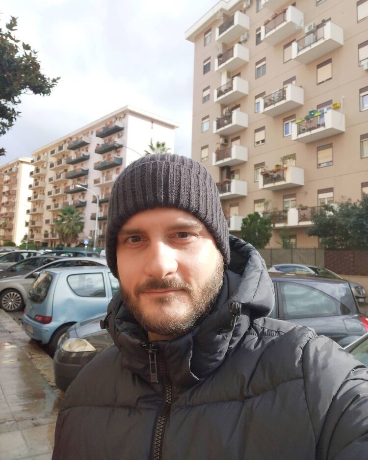  48362658  , 37 ,    