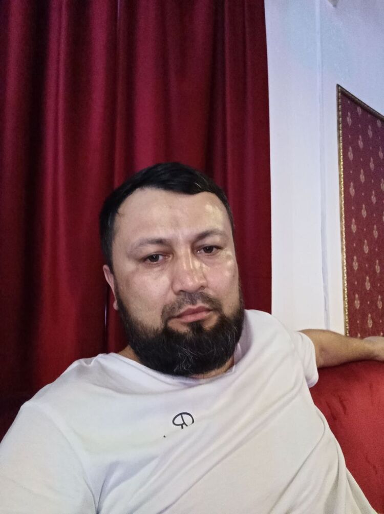  26581978  Romeo, 45 ,    