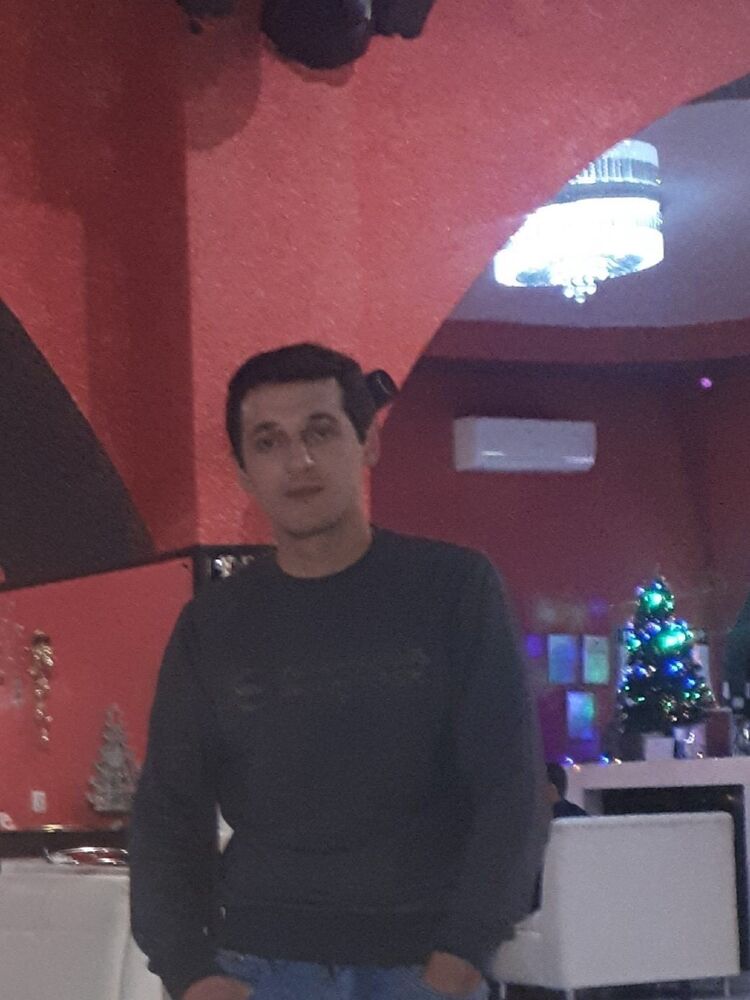 48268678  AKO, 33 ,    