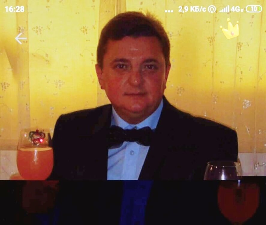  ,   Viktor, 45 ,   c 