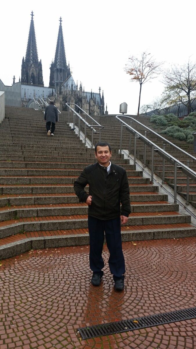  19771538  Alek, 34 ,    