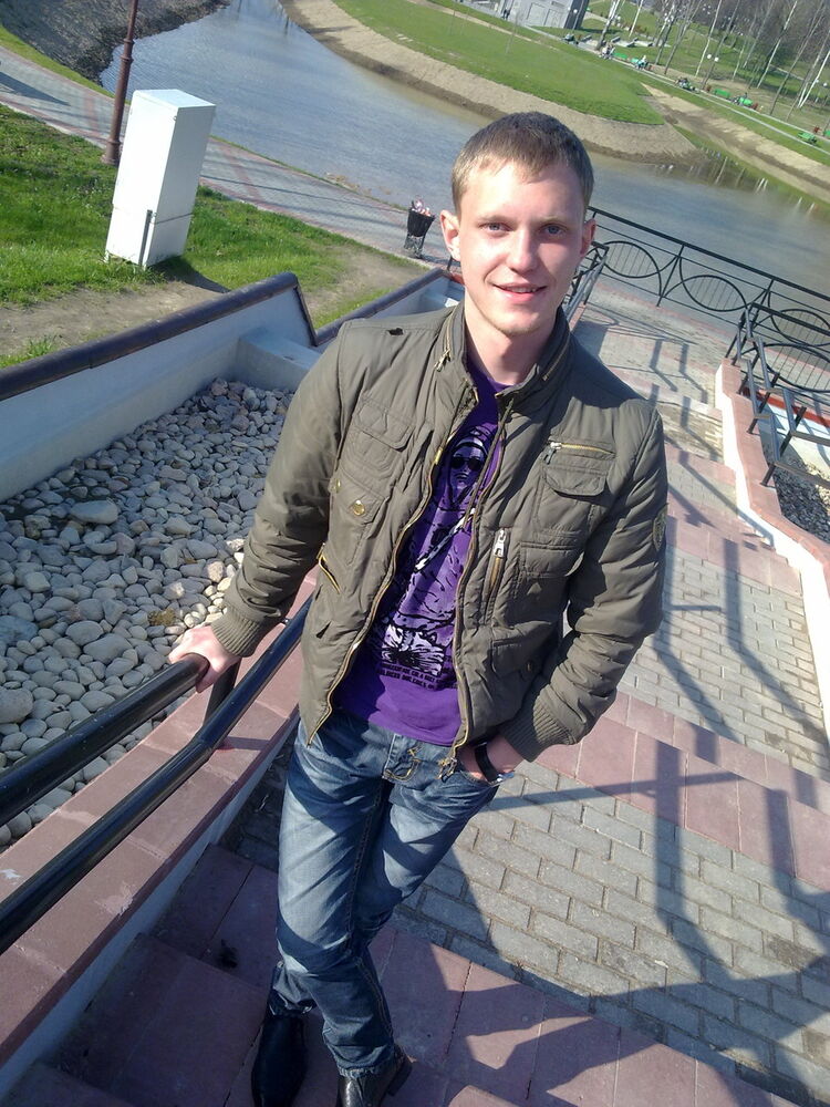  8496428  WiGGa, 33 ,    