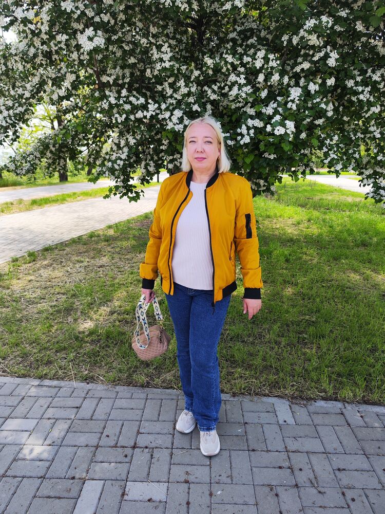  --,   , 52 ,  