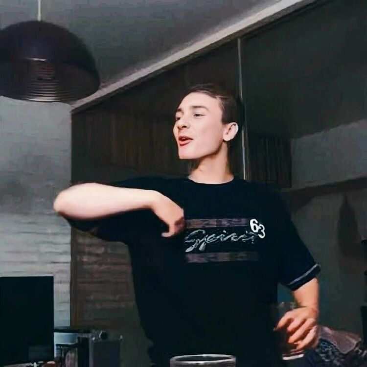  52685748  , 26 ,    -