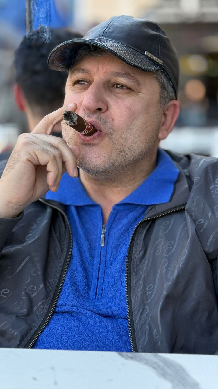  51962338  Burak, 48 ,    