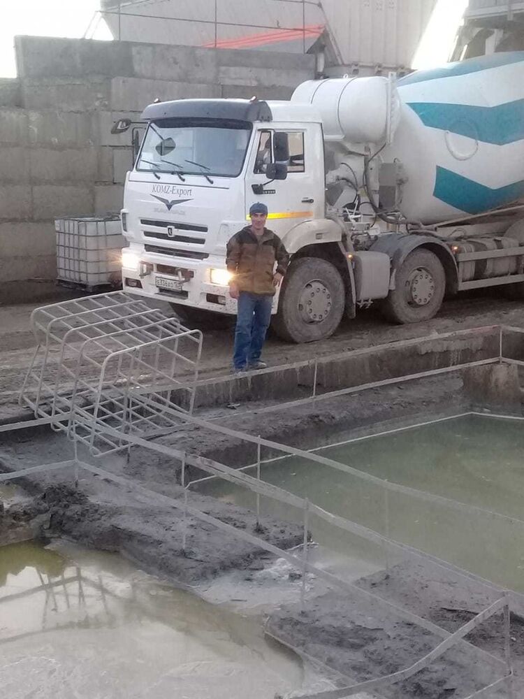  18714328  , 53 ,    