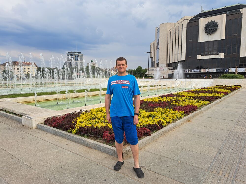  ,   Ruslan, 43 ,   ,   