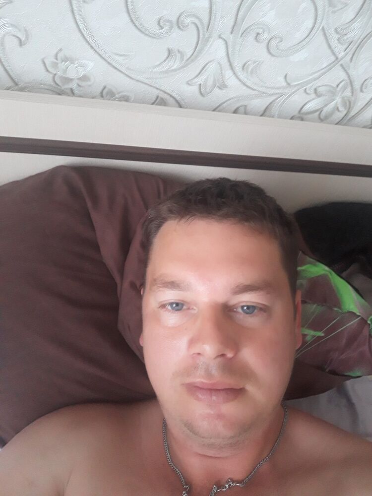  16131708  Igor, 44 ,    