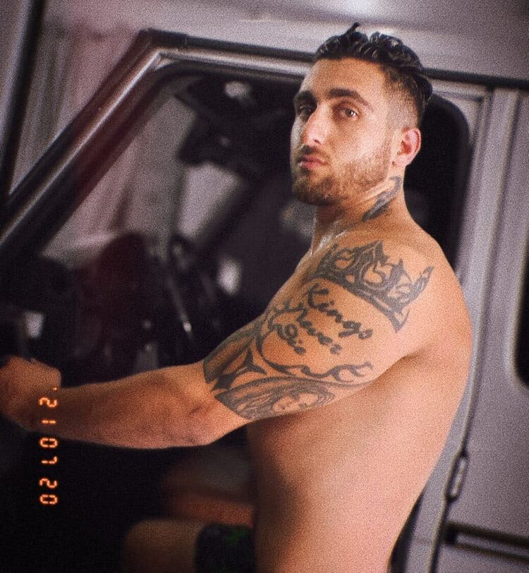  ,   Adam, 29 ,   ,   , c , 