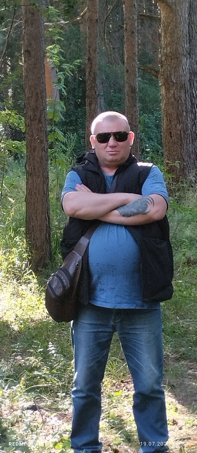  ,   Viktor, 43 ,   ,   , c 