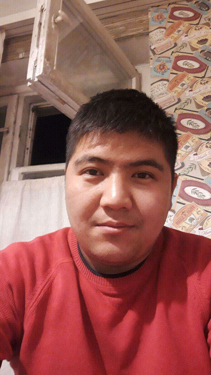  ,   Emil, 32 ,   ,   , c 