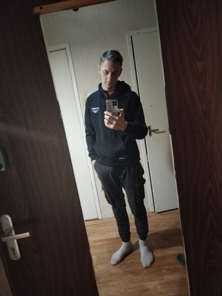  32849358  Petya, 23 ,    -