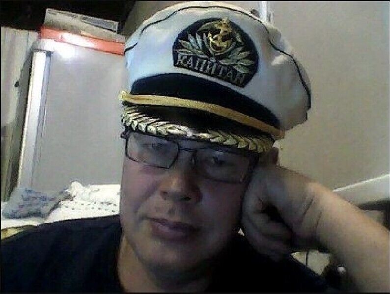  21245698  Aleks, 61 ,    