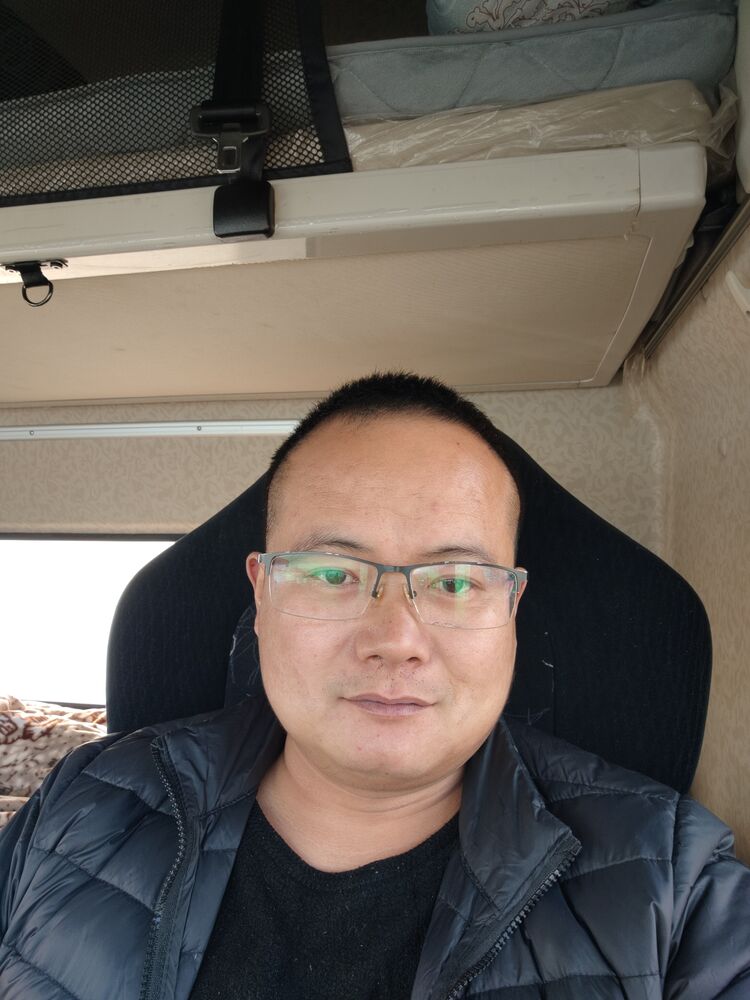  48611848  Zhuke, 37 ,    