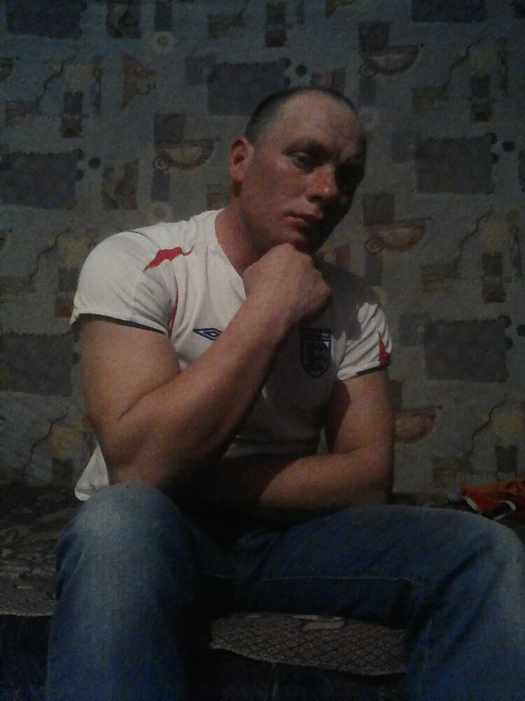  21895278  Artem, 45 ,    -