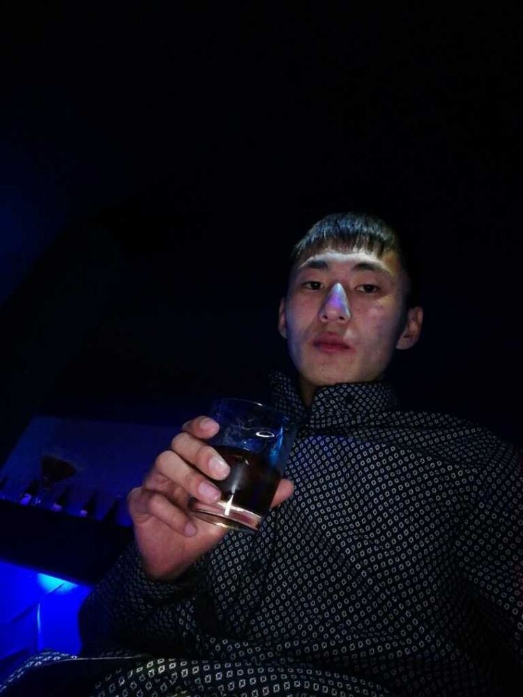  17652648  Vladimir, 31 ,    -