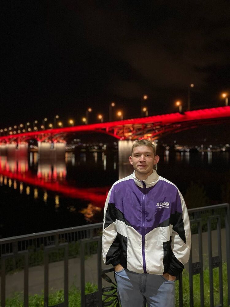  ,   Ivan, 20 ,  